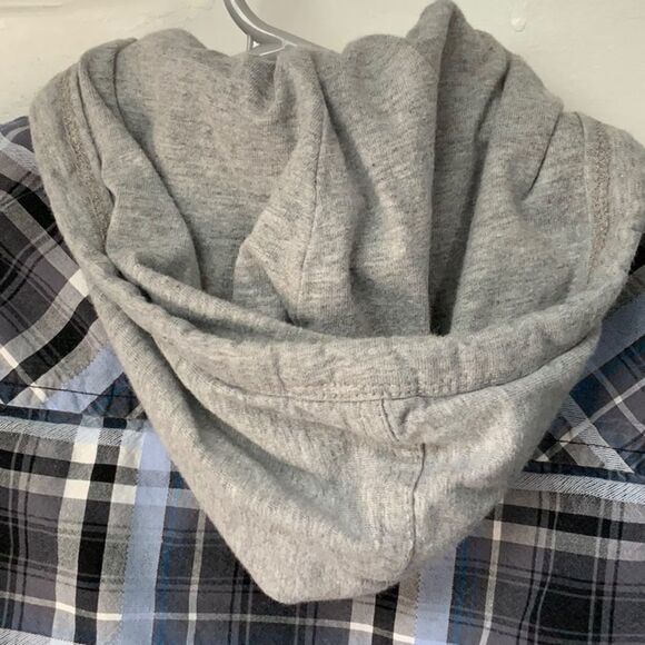 Kenneth Cole Reaction Boys Long Sleeve Shirt size 3T with hoodie, Rolled Sleeves - Picture 6 of 7